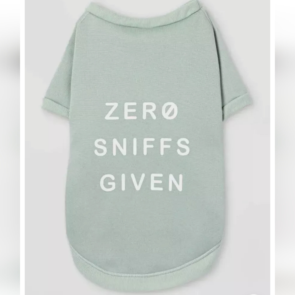 "Zero sniffs given" dog shirt, size M